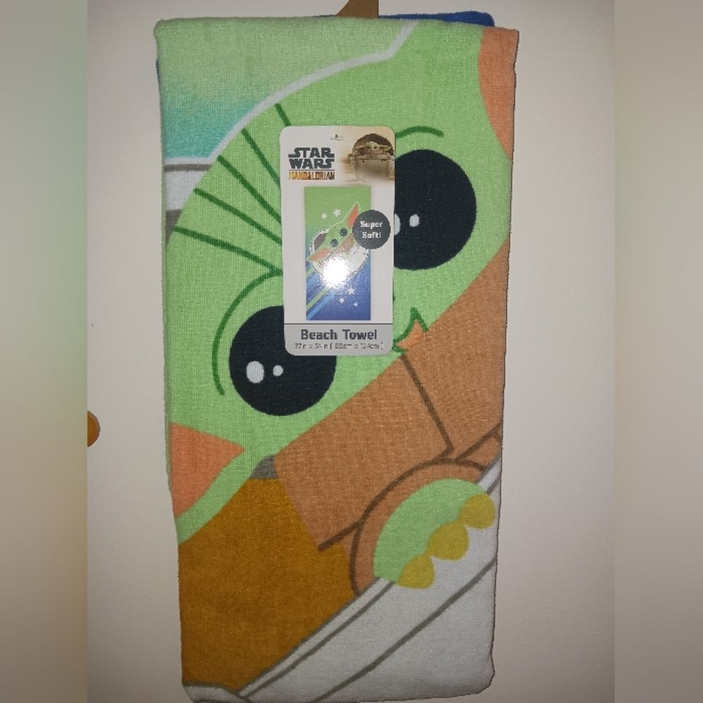 3 for 26 - New Star Wars Baby Yoda Beach Towel - Picture 3 of 5